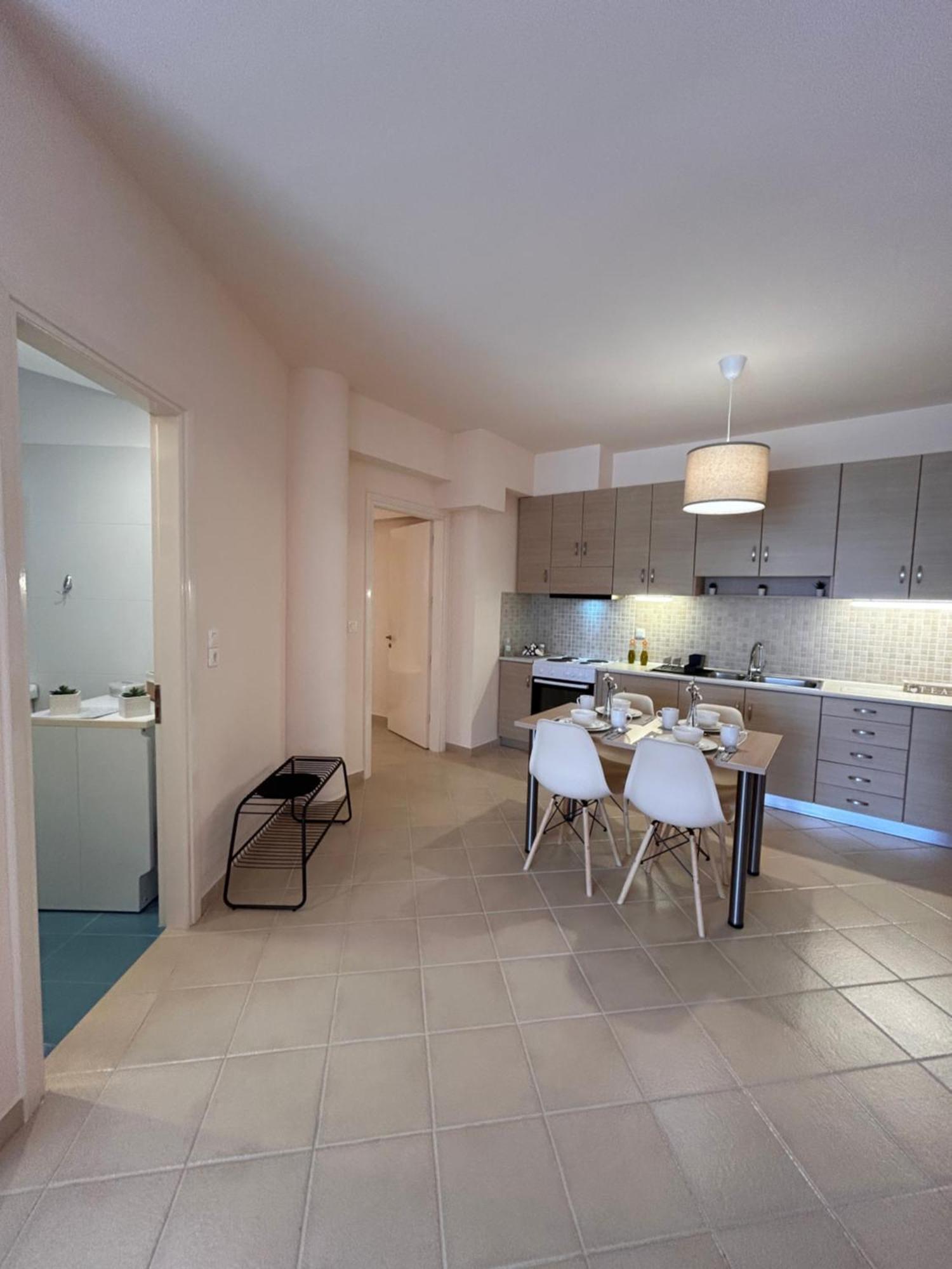 Feel At Home - Kalamata - Near The Center Exterior photo