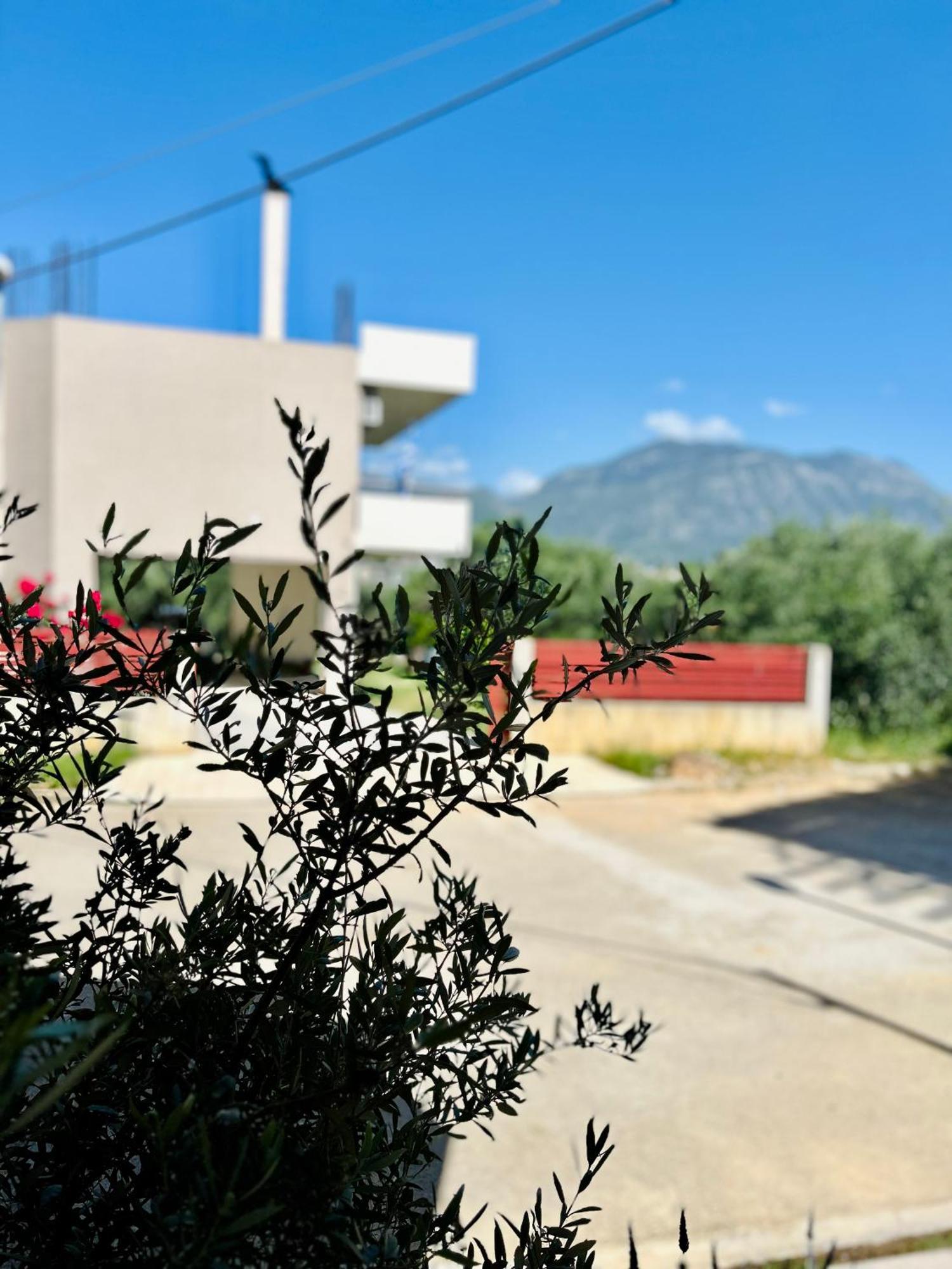 Feel At Home - Kalamata - Near The Center Exterior photo