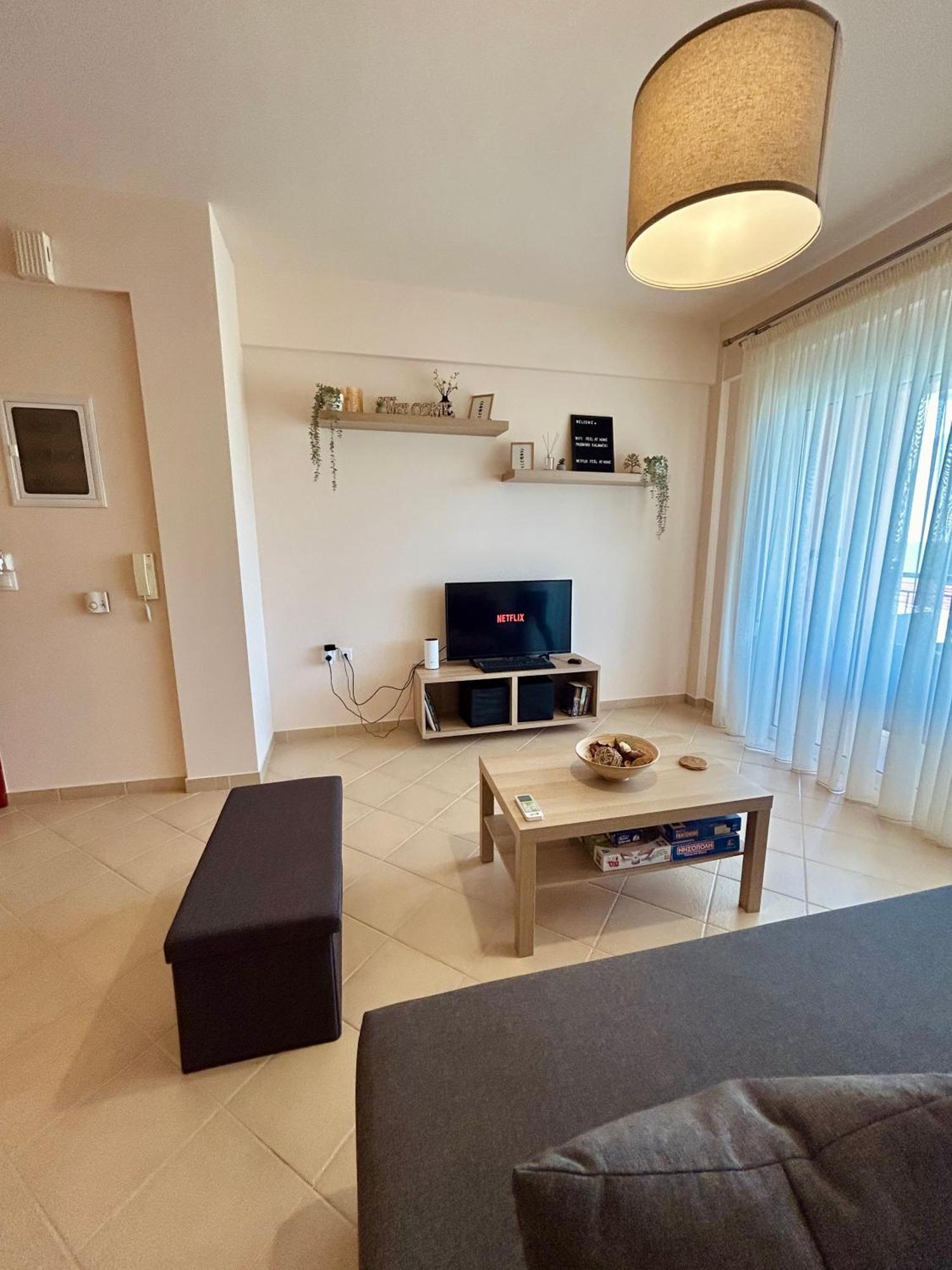 Feel At Home - Kalamata - Near The Center Exterior photo