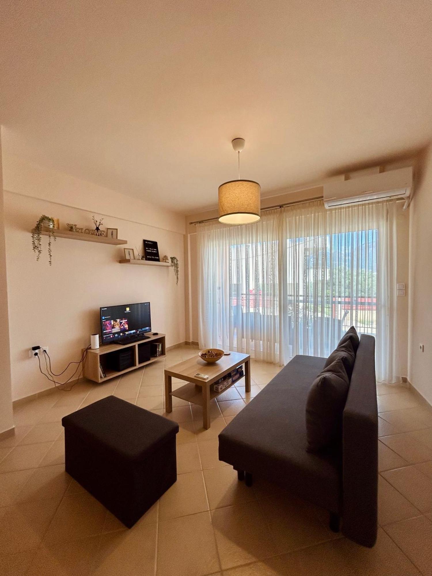 Feel At Home - Kalamata - Near The Center Exterior photo