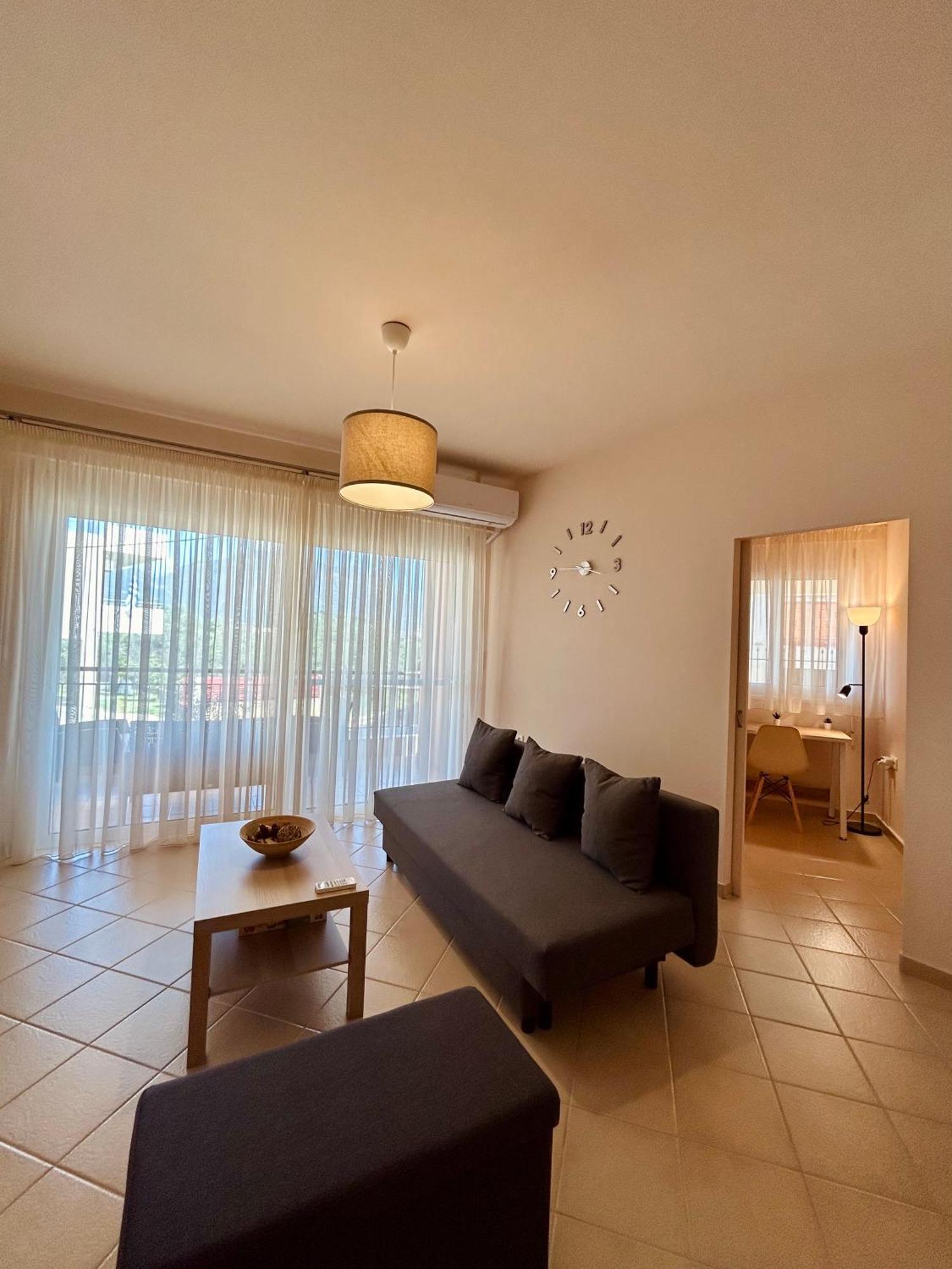 Feel At Home - Kalamata - Near The Center Exterior photo