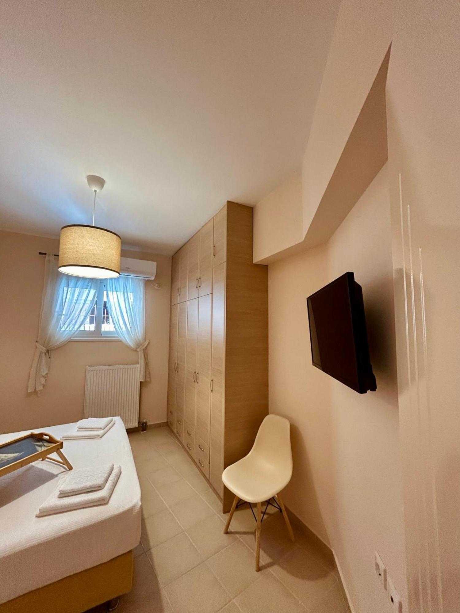 Feel At Home - Kalamata - Near The Center Exterior photo